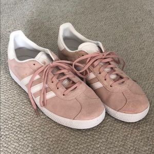 NWOT baby pink suede Gazelle adidas sneakers